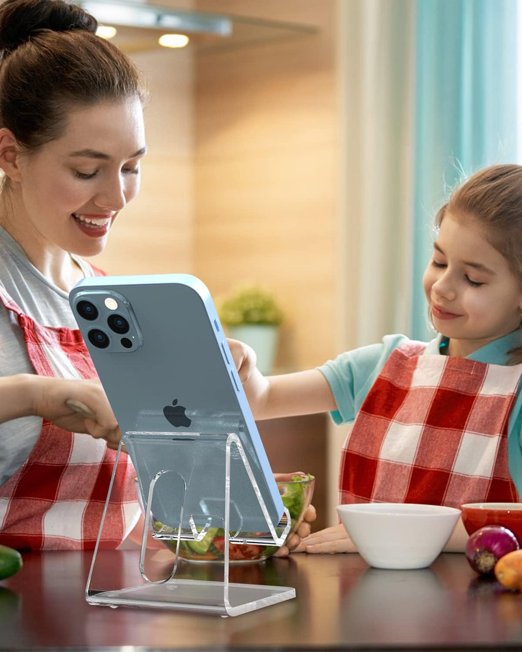 حامل هاتف خلوي من الأكريليك من KTRIO مكون من قطعتين للمكتب، قاعدة تثبيت شفافة للهاتف متوافقة مع iPhone 16/15/14/13 Pro Max 12/11 XR، جميع الهواتف الذكية، ملحقات المكتب 