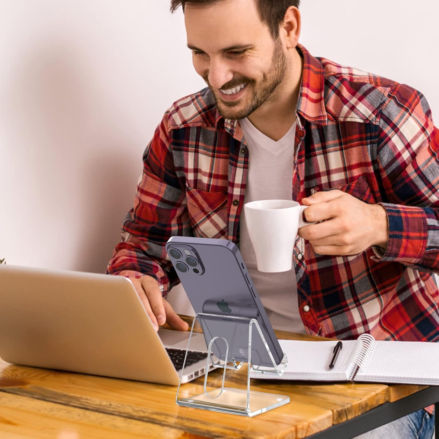 حامل هاتف خلوي من الأكريليك من KTRIO مكون من قطعتين للمكتب، قاعدة تثبيت شفافة للهاتف متوافقة مع iPhone 16/15/14/13 Pro Max 12/11 XR، جميع الهواتف الذكية، ملحقات المكتب 